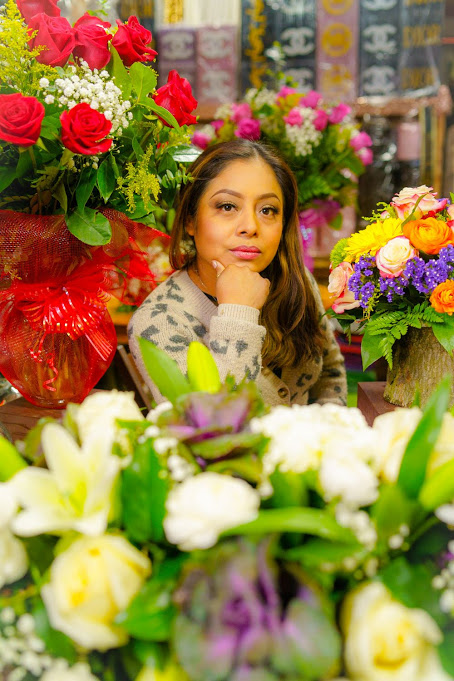 Business Woman - Prosperous Floral Arrangement in Burbank & Los